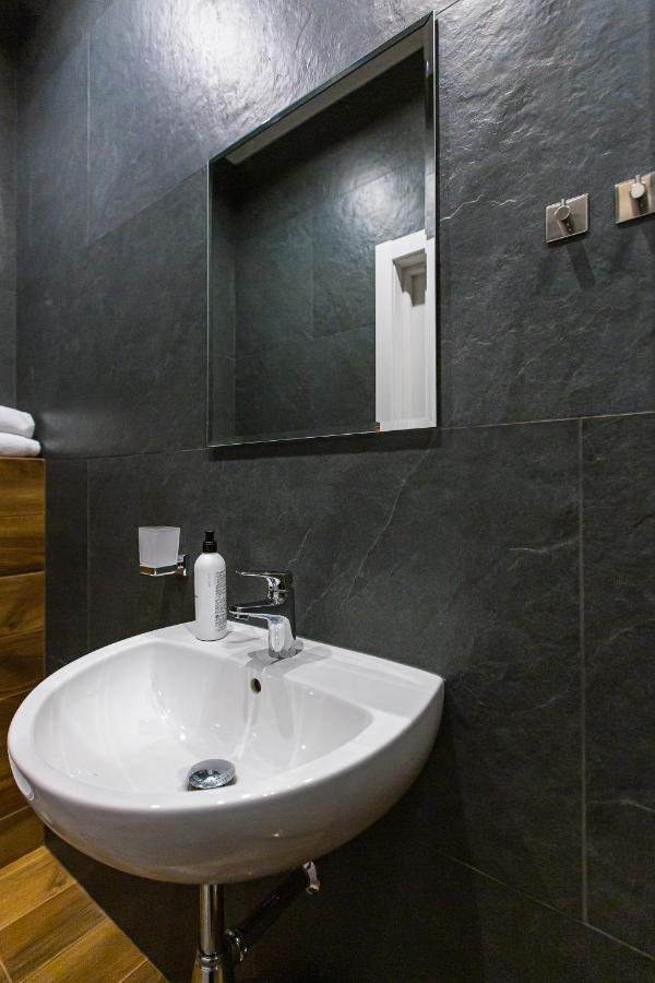 3 Vodna Apartment Lviv Exterior foto
